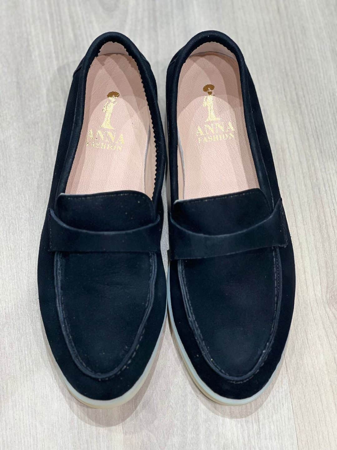 נעלי מוקסין מעור זמש בצבע שחור